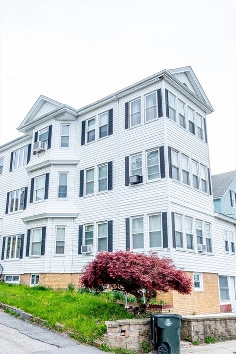 15 Oliver St Fall River MA 02724