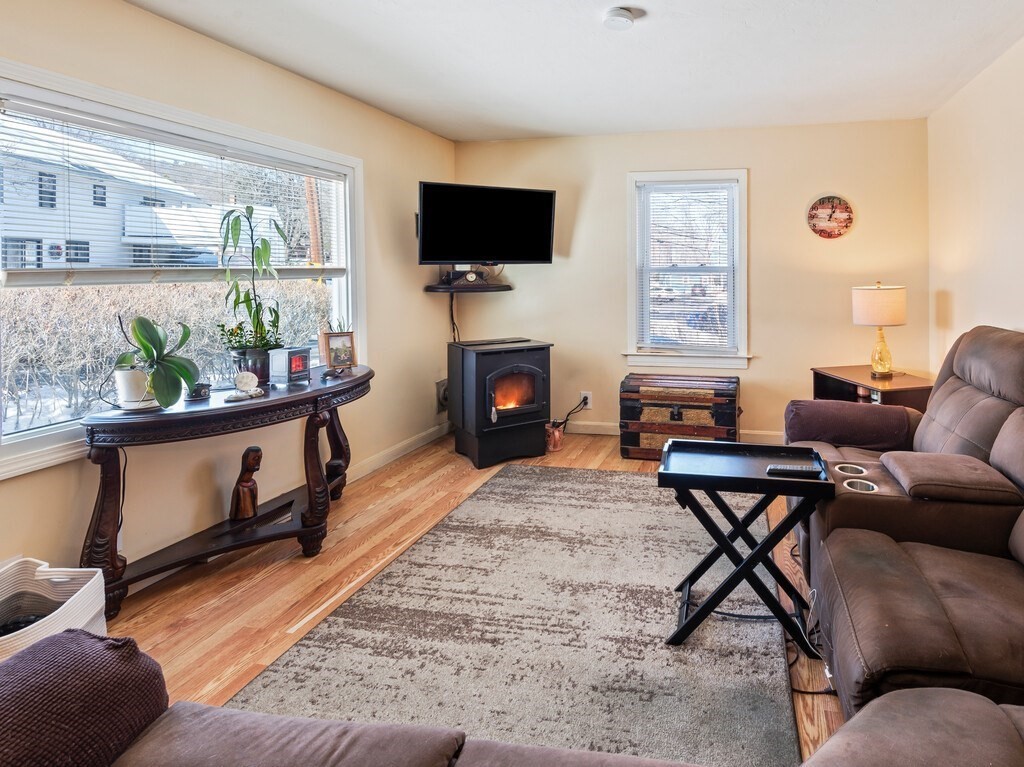242 Pleasant Street, Leominster, MA Photo #18