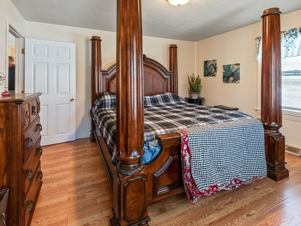 242 Pleasant Street, Leominster, MA Photo #23