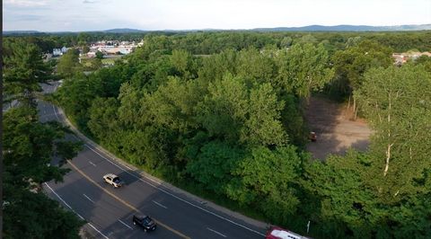 543 Boston Rd Springfield MA 01109