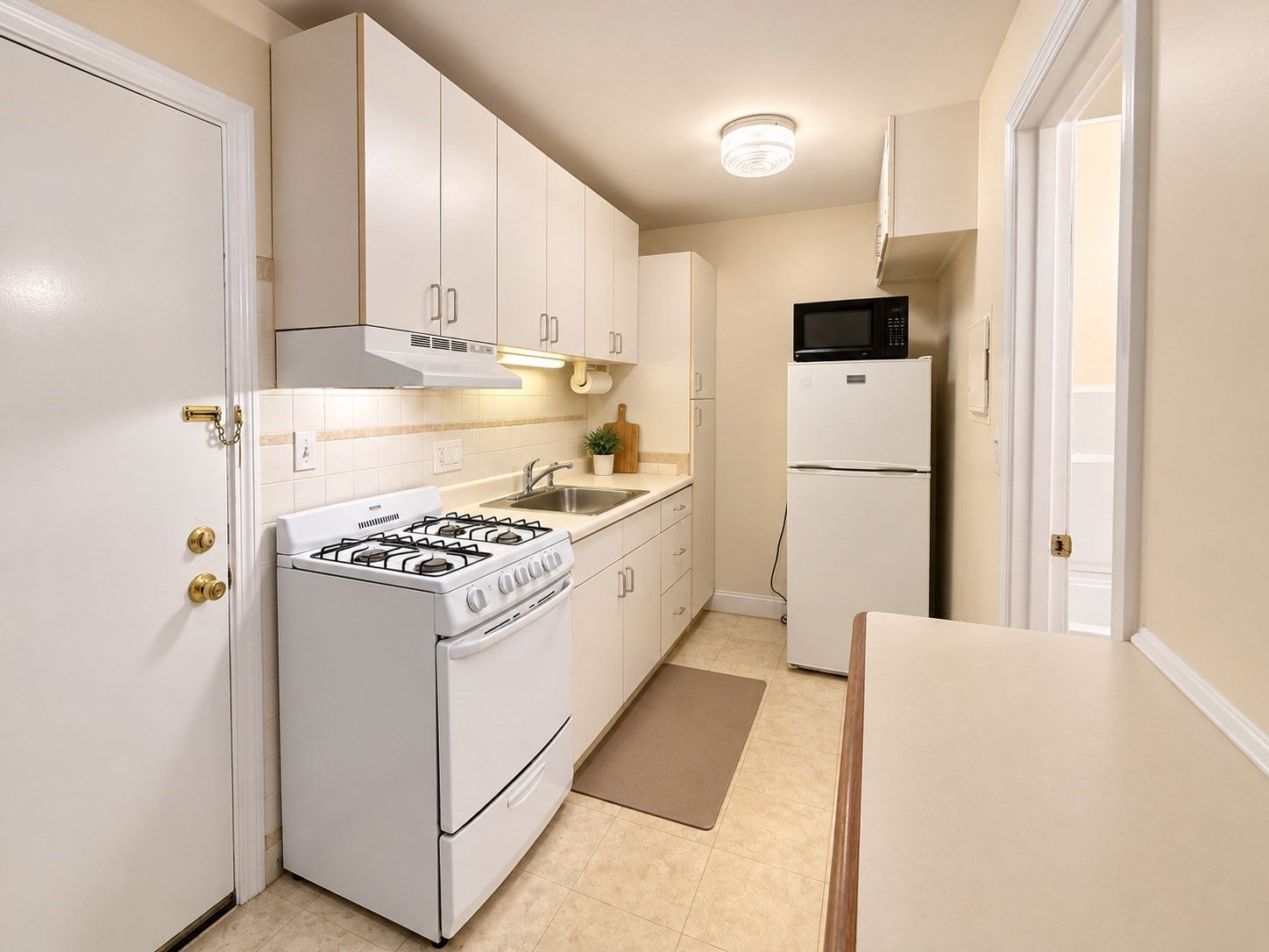6 Venice St #F2, Danvers, MA, 6 Venice St #F2, Danvers, MA Photo #2