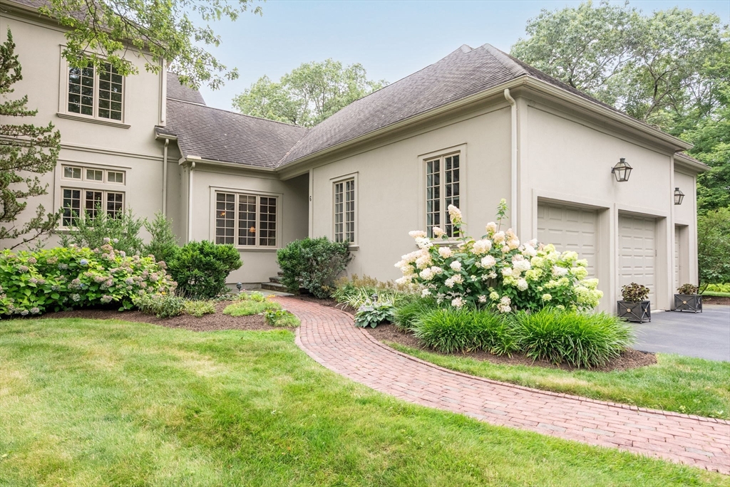 6 Witherbee Ln