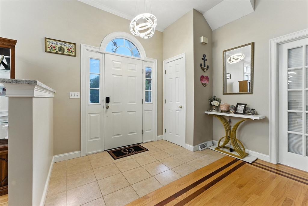30 Radisson Ln