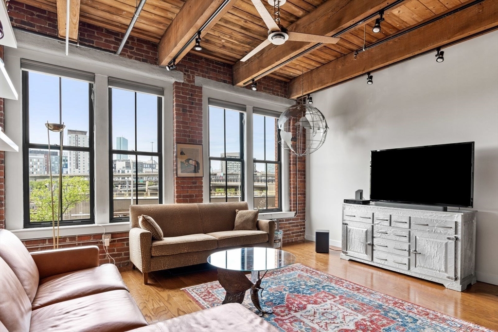 9 W Broadway 311
