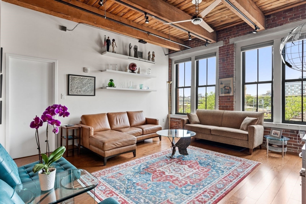9 W Broadway 311