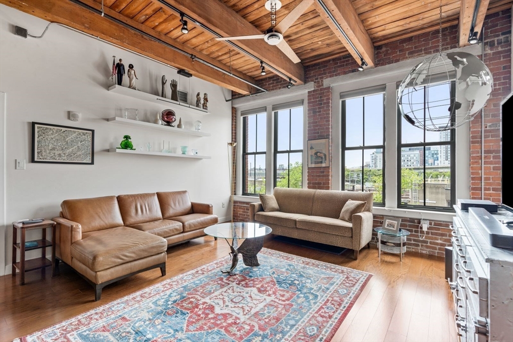 9 W Broadway 311