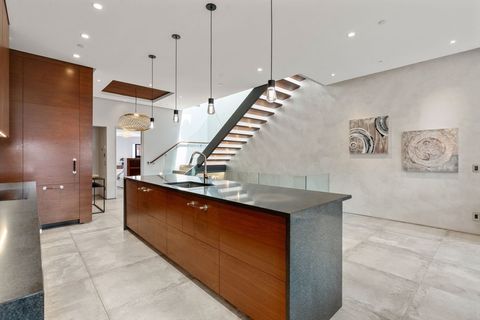 393 Marlborough St 8 Boston MA 02115