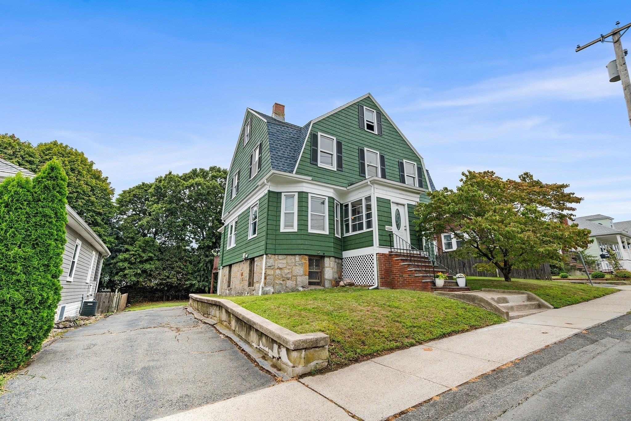 172 Harris St