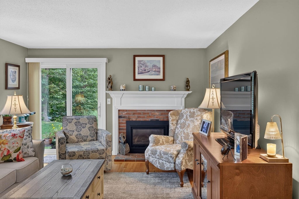 7 Bent Bluff Ln, Yarmouth, MA Photo #15