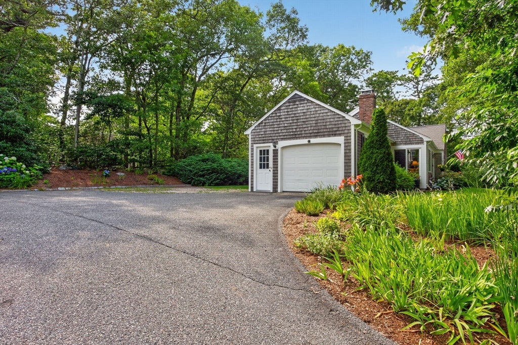 7 Bent Bluff Ln, Yarmouth, MA Photo #7