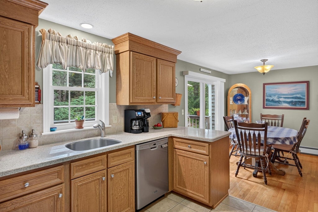 7 Bent Bluff Ln, Yarmouth, MA Photo #23