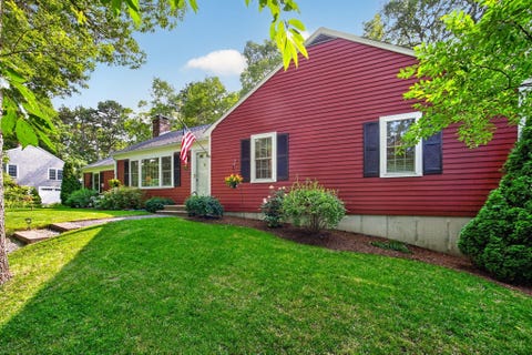 Photo of 7 Bent Bluff Ln, Yarmouth, MA 02675 (MLS # 73563868)