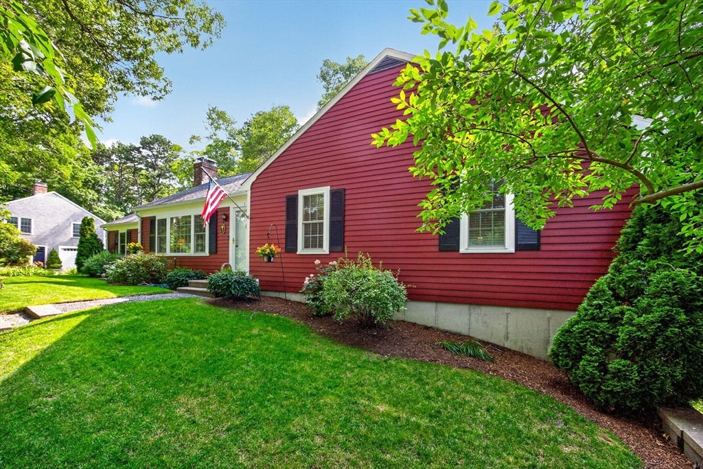 7 Bent Bluff Ln
