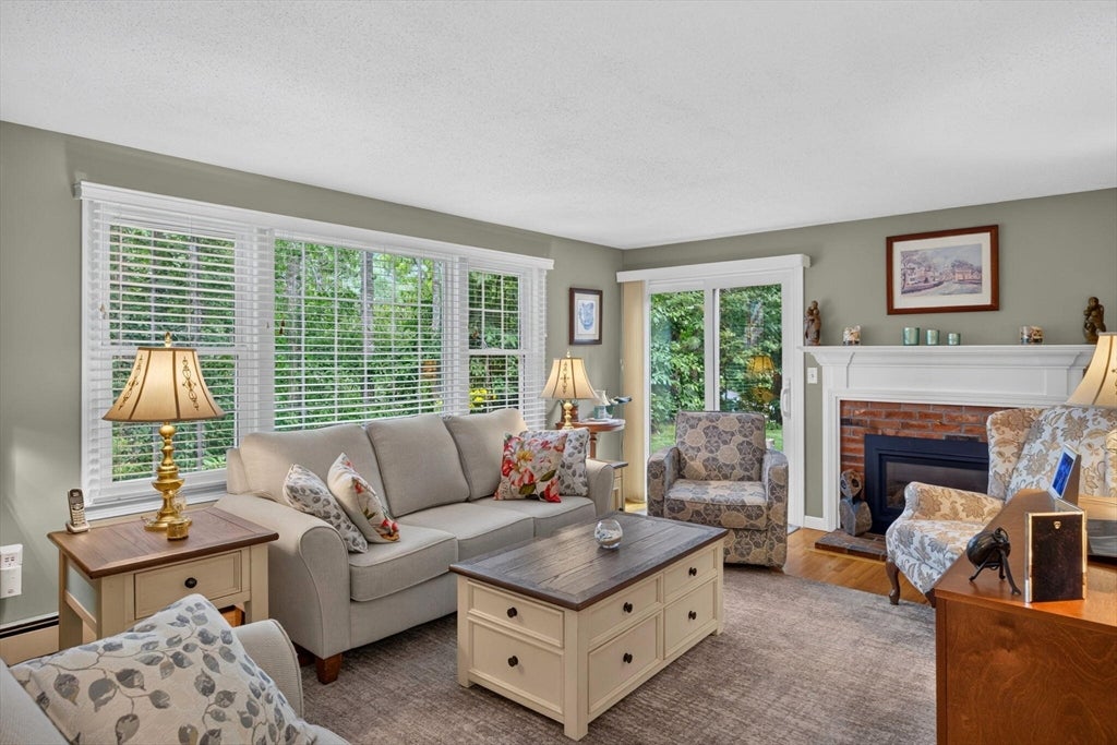 7 Bent Bluff Ln, Yarmouth, MA Photo #14