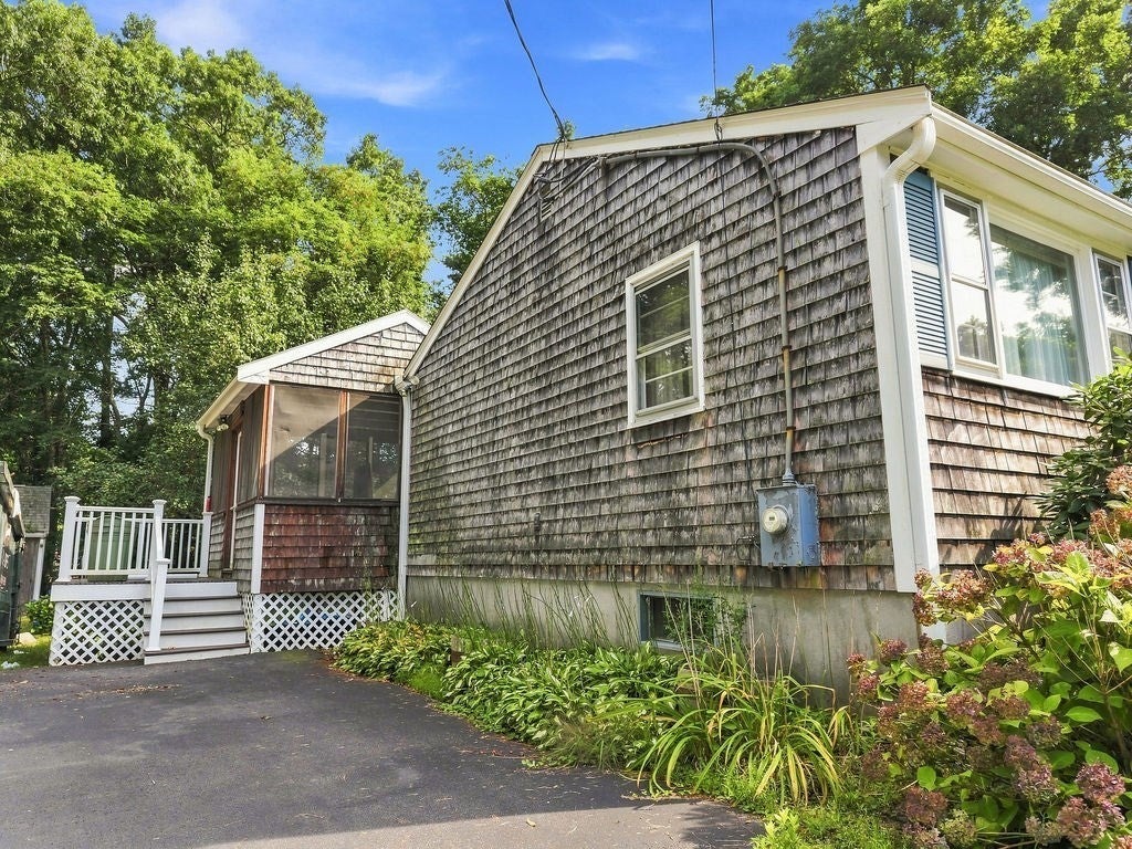 62 Purchase St, Carver, MA Photo #12