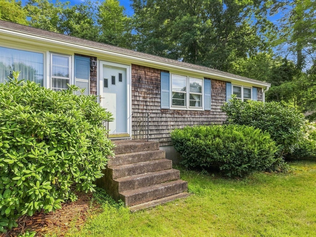 62 Purchase St, Carver, MA Photo #13