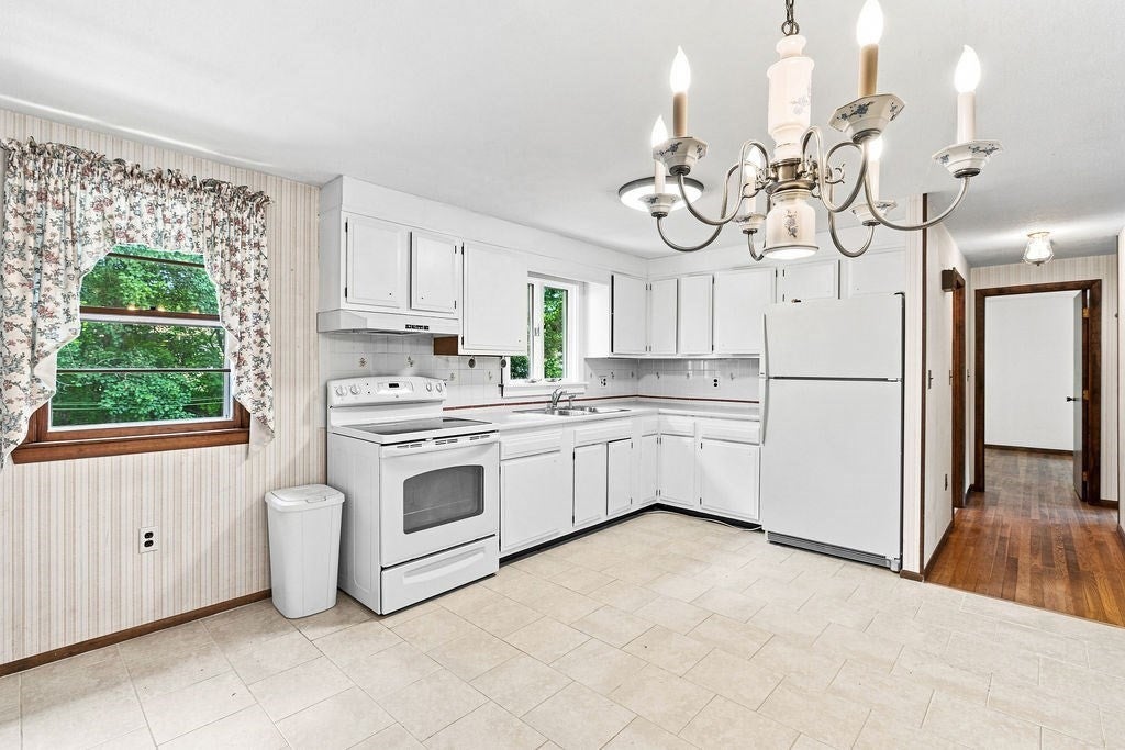 62 Purchase St, Carver, MA Photo #19