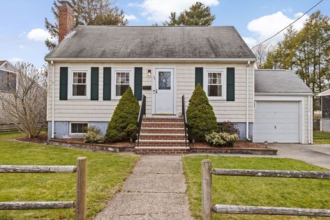 17 Blake Rd Weymouth MA 02188