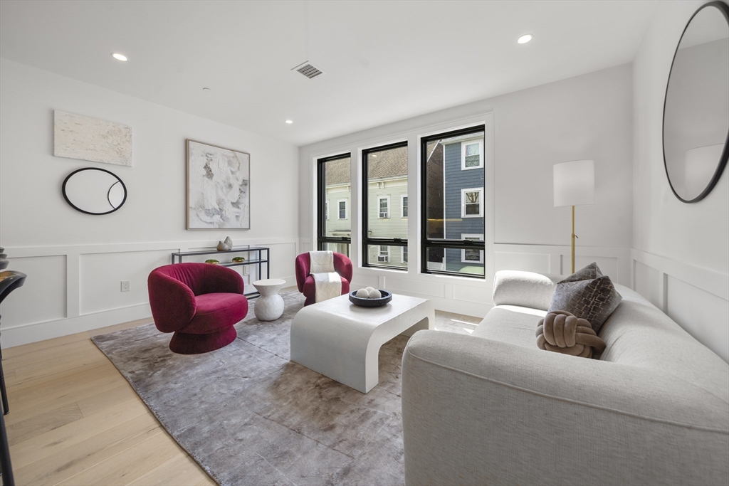 136 W 8th St 1