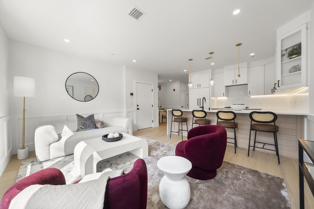 136 W 8th St 1