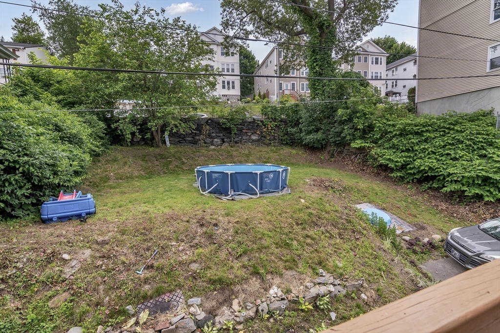 Worcester, Massachusetts 01610, United States, 9 Bedrooms Bedrooms, ,3 BathroomsBathrooms,Residential,Pending,153506