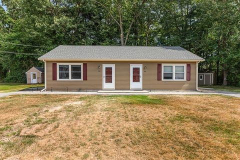 40 Old Forge Rd 40 Bridgewater MA 02324
