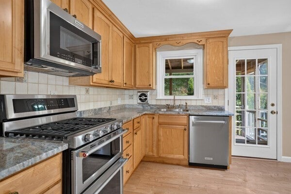 35 Jerrold Street, Holliston, MA Photo #3