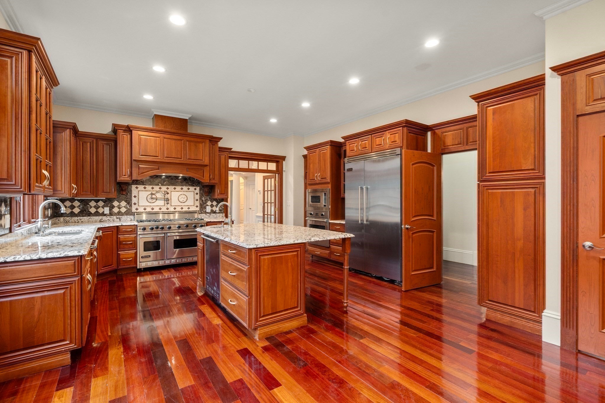 75 Woodfall Rd