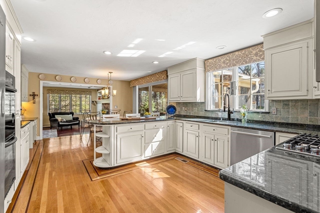 53 Spring Hill Rd