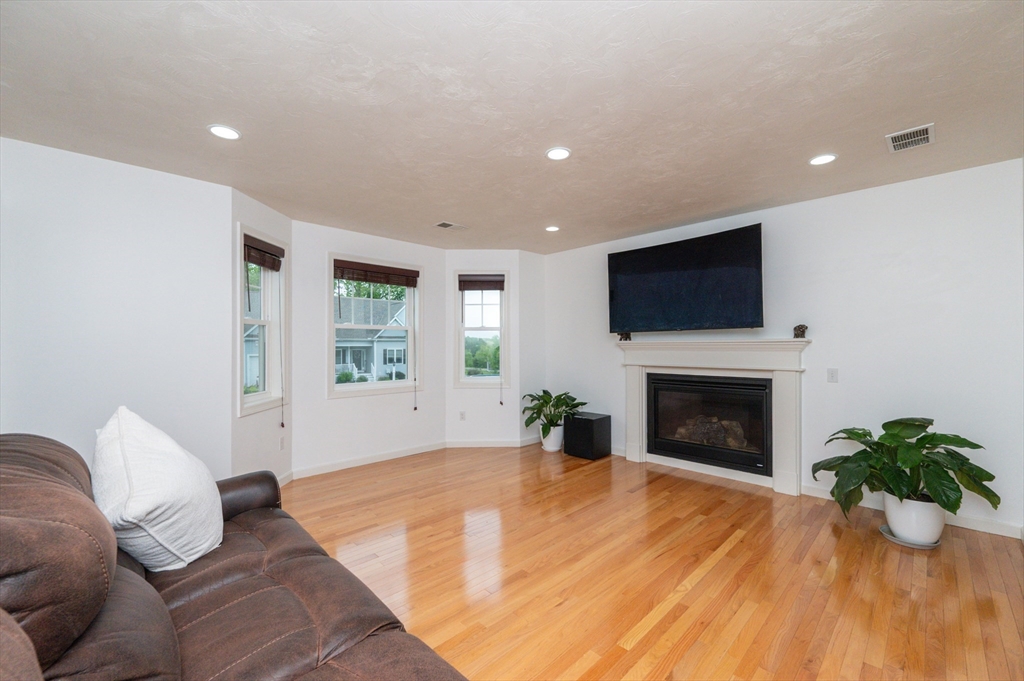 7 Willow Brook Lane