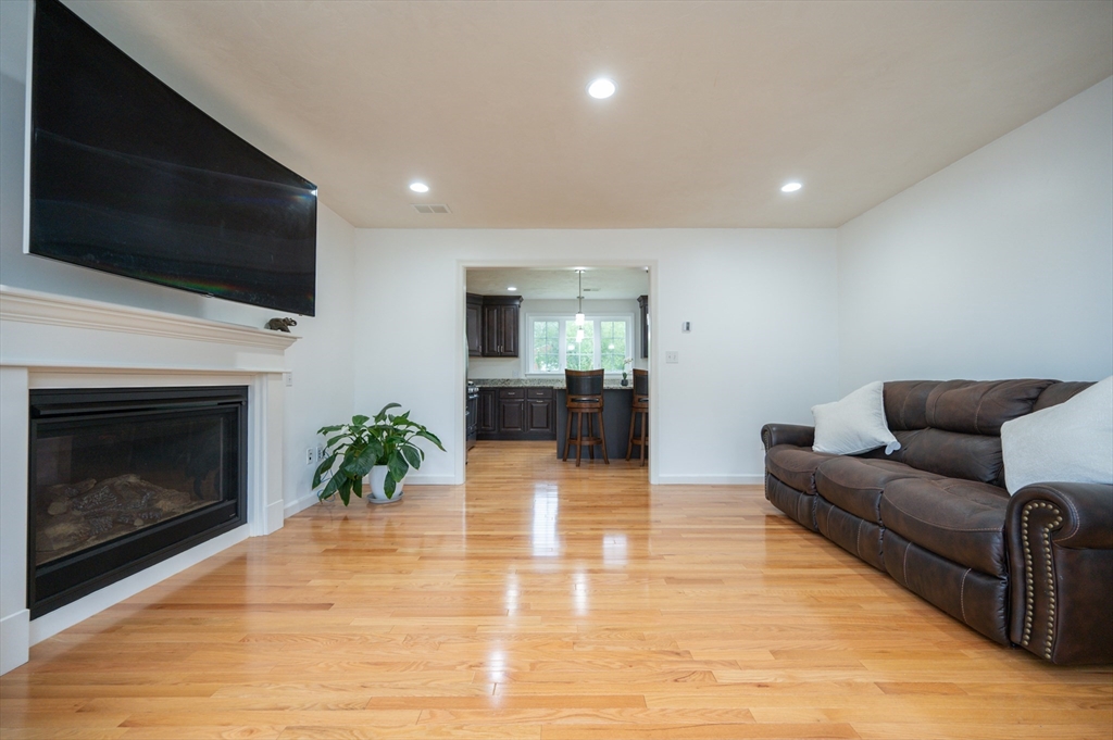 7 Willow Brook Lane