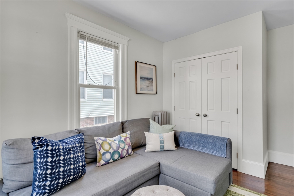 94 Conwell Ave 1