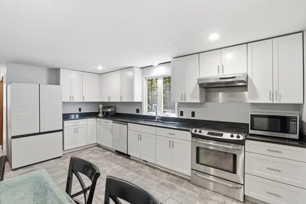 43 Lackey St