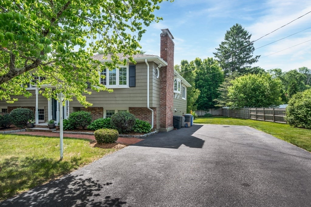 23 Dutton Road