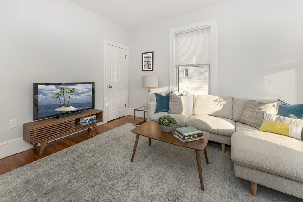 172 Boylston 3