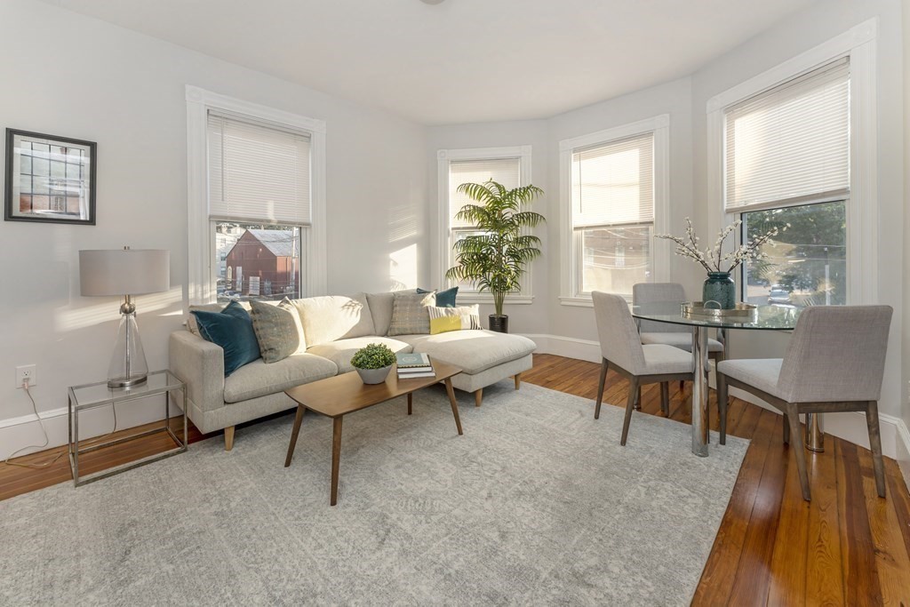 172 Boylston 3