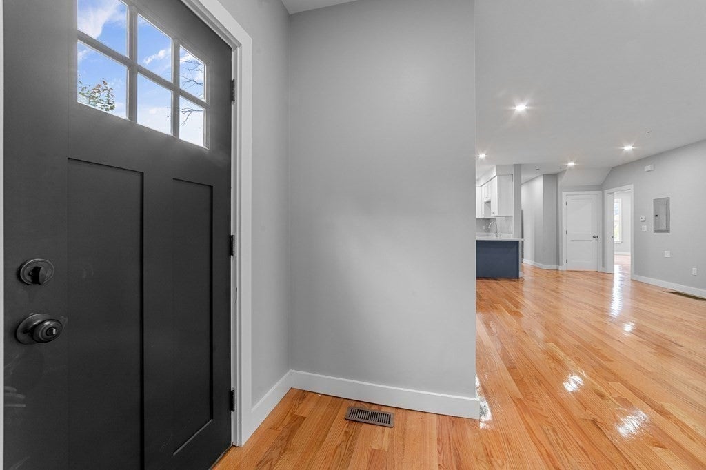 376 Chestnut St #1, Gardner, MA, 376 Chestnut St #1, Gardner, MA Photo #7