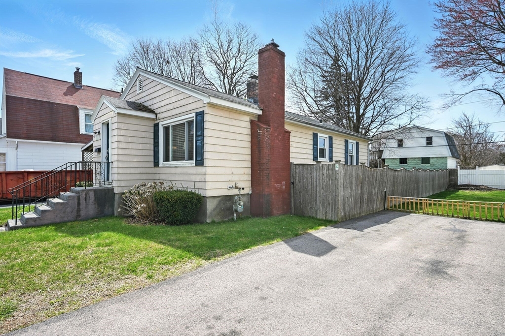 25 Tampa St