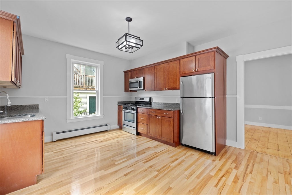 24 Village St 1