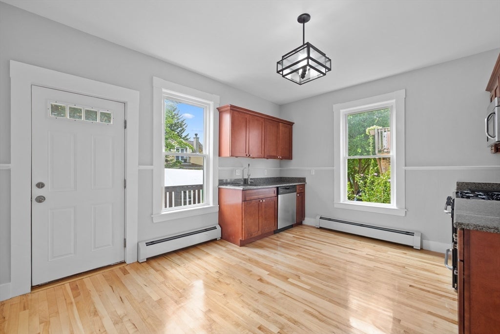 24 Village St 1