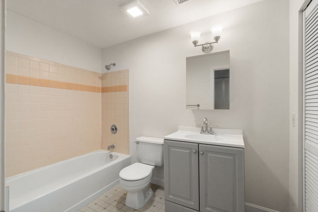 20 Walden Dr #20, Natick, MA, 20 Walden Dr #20, Natick, MA Photo #18