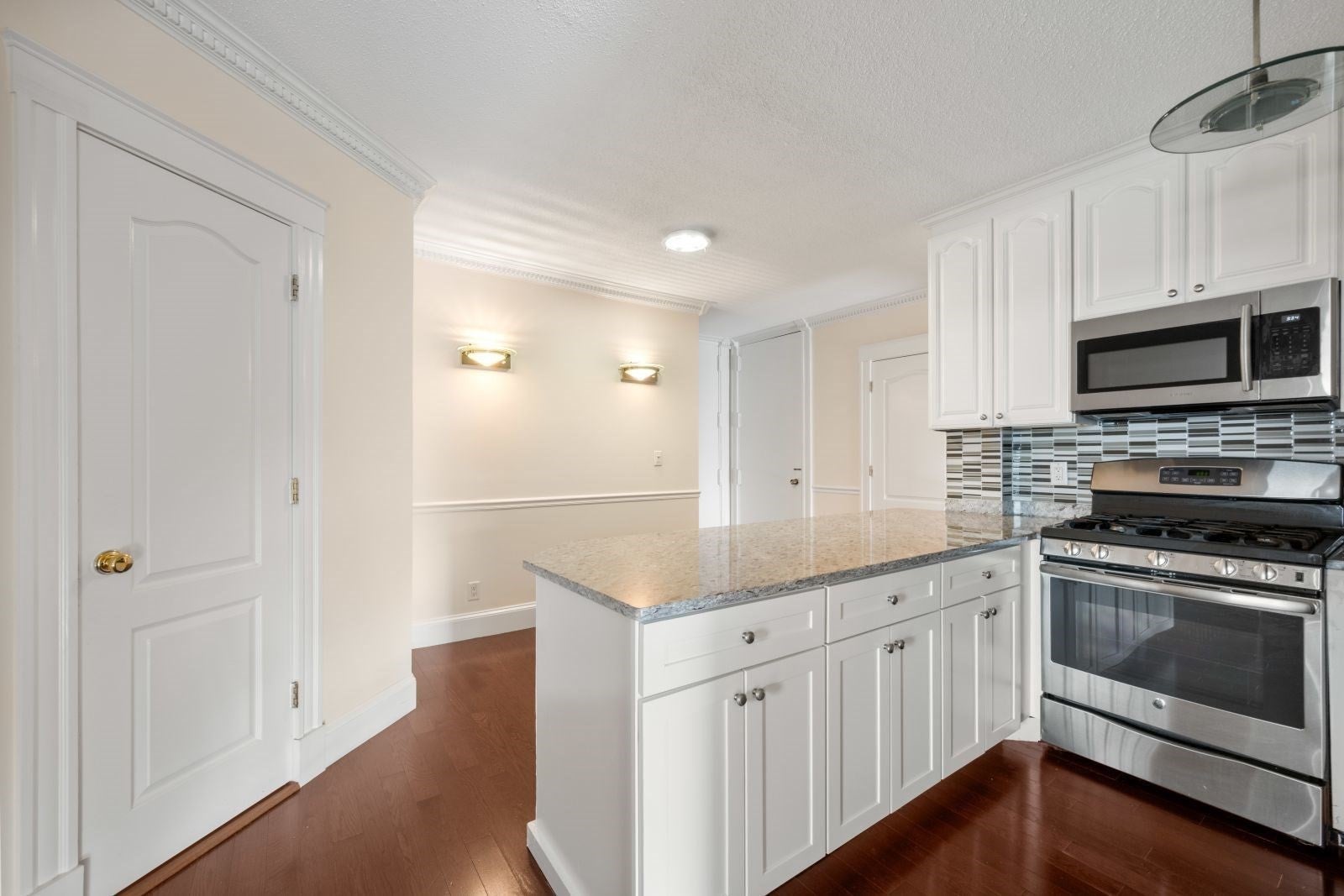 85 East India Row 10G