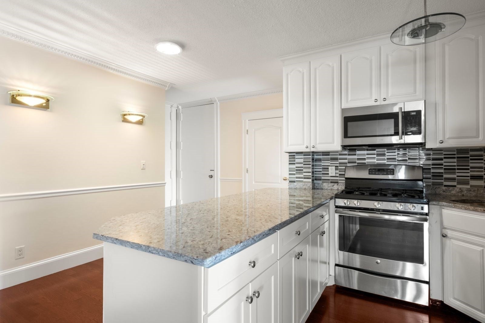 85 East India Row 10G