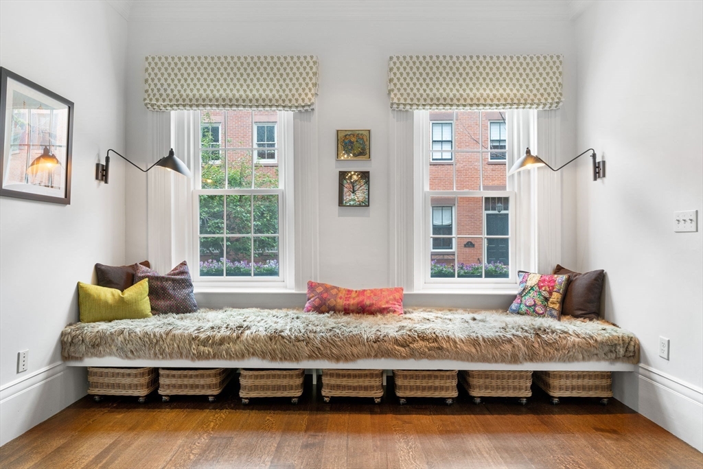 9 Bond St