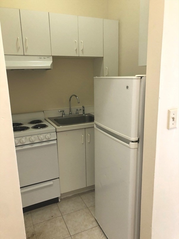471 Commonwealth 1F