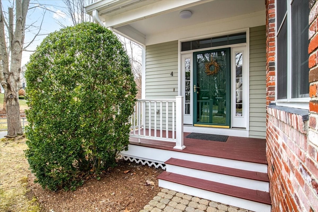 4 Rose Court Way 4