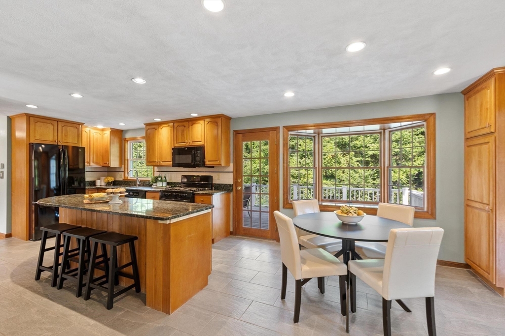 19 Villanova Dr, Westford, MA Photo #13