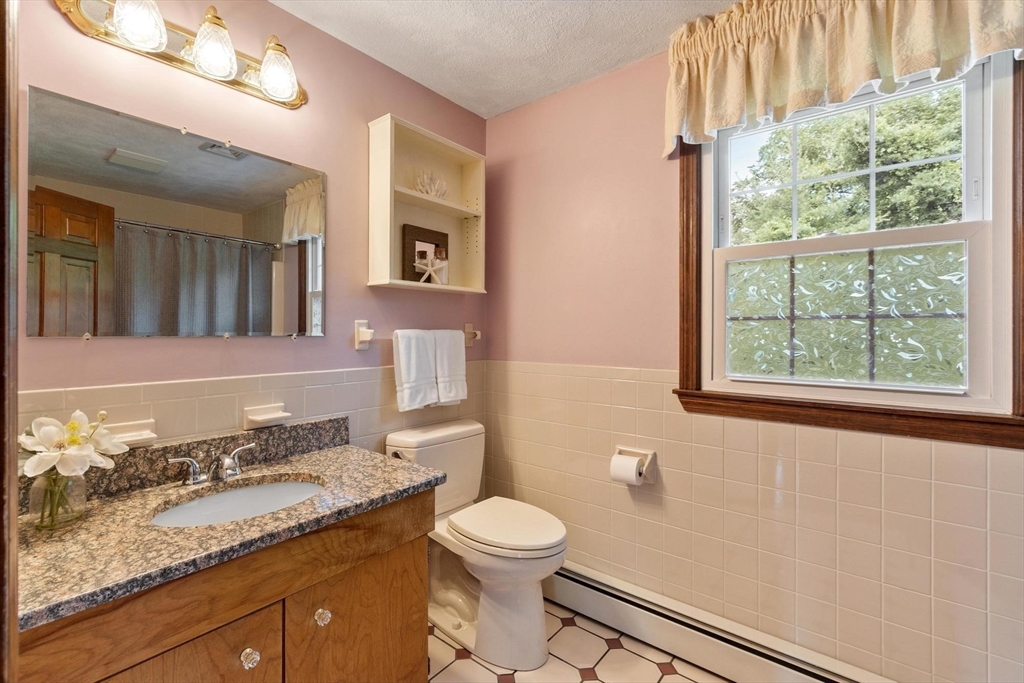 19 Villanova Dr, Westford, MA Photo #29