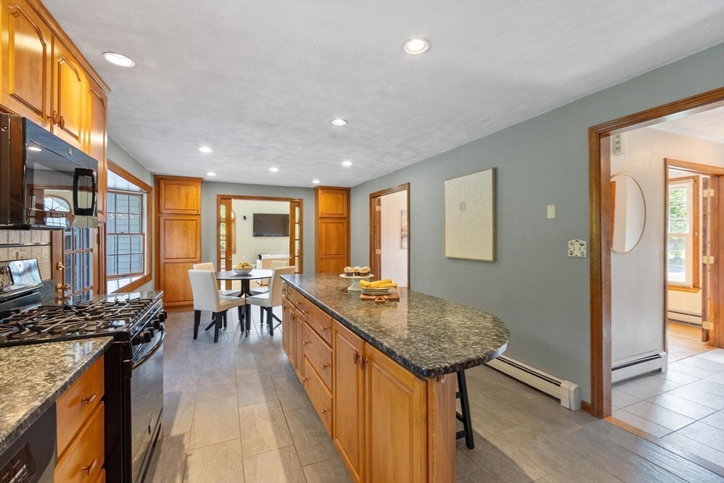 19 Villanova Dr, Westford, MA Photo #12