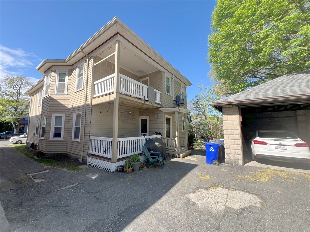 15 Castleton St